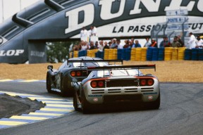 开云 官网 入口-“徒步定向越野：东部新区赛场上演智慧与速度的竞逐”